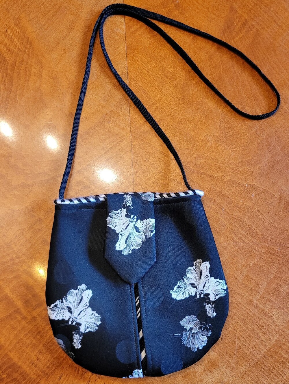 Silk Vintage Pauline Trigere Designer MCM Purse Satchel Black